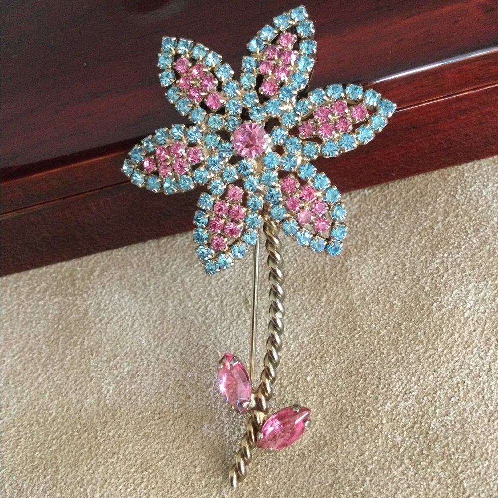 Vintage Rhinestone Flower Brooch